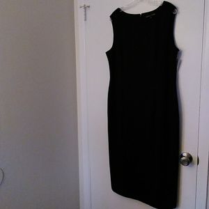 Sleeveless knit black straight dresses